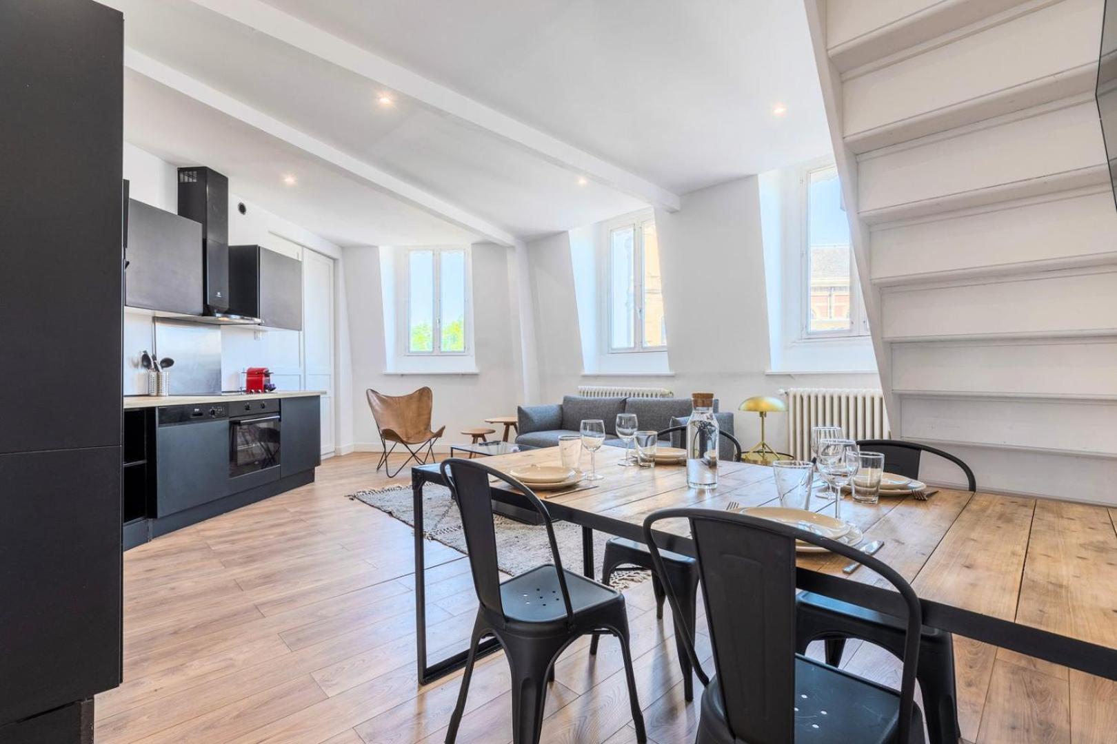 Duplex 2 Bedrooms 2 Bath Lille Exterior photo